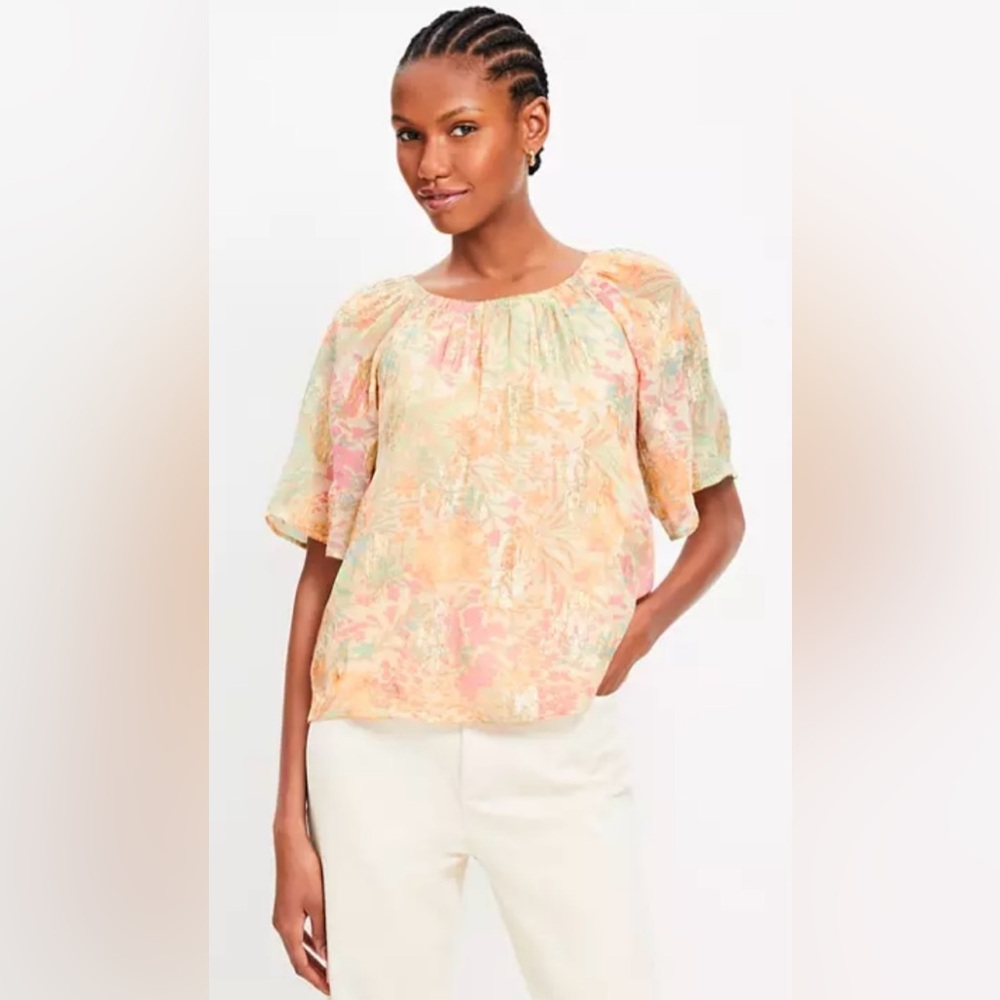 LOFT Shimmer Floral Pastel Top
SIZE MEDIUM **LIKE NEW** - Picture 2 of 16